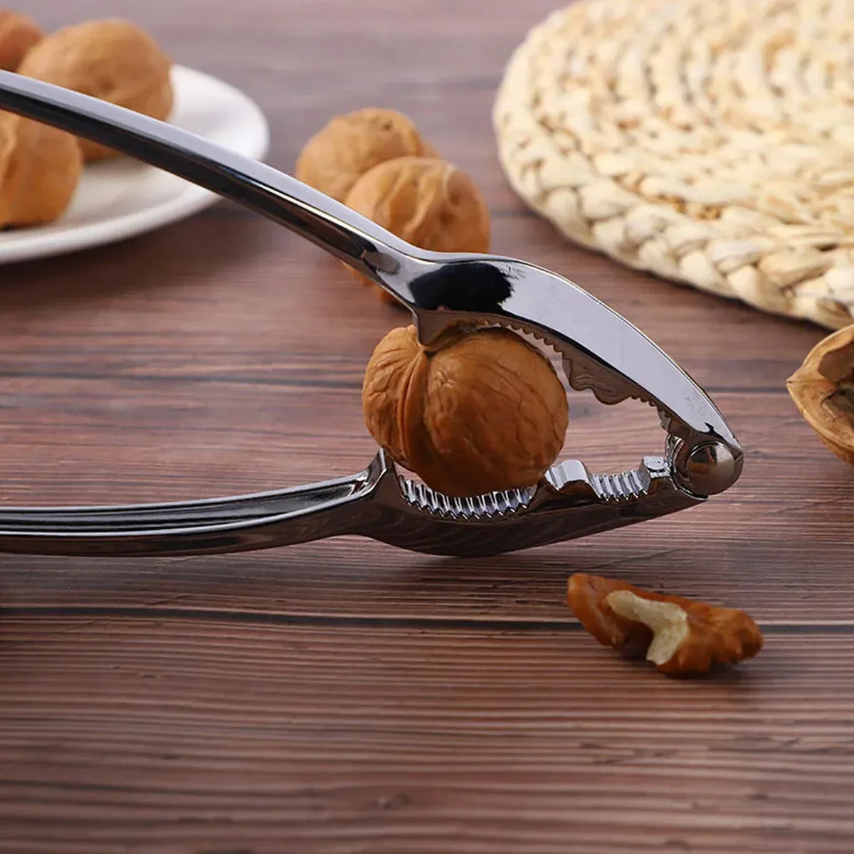 9357 Small Walnut Cracker Luxury Die Cast Stainless Alloy Nut Cutter Walnut Clamp Plier Portable Smart Walnut Akhrot Household Open Core Pliers For All Nuts - Zidbik