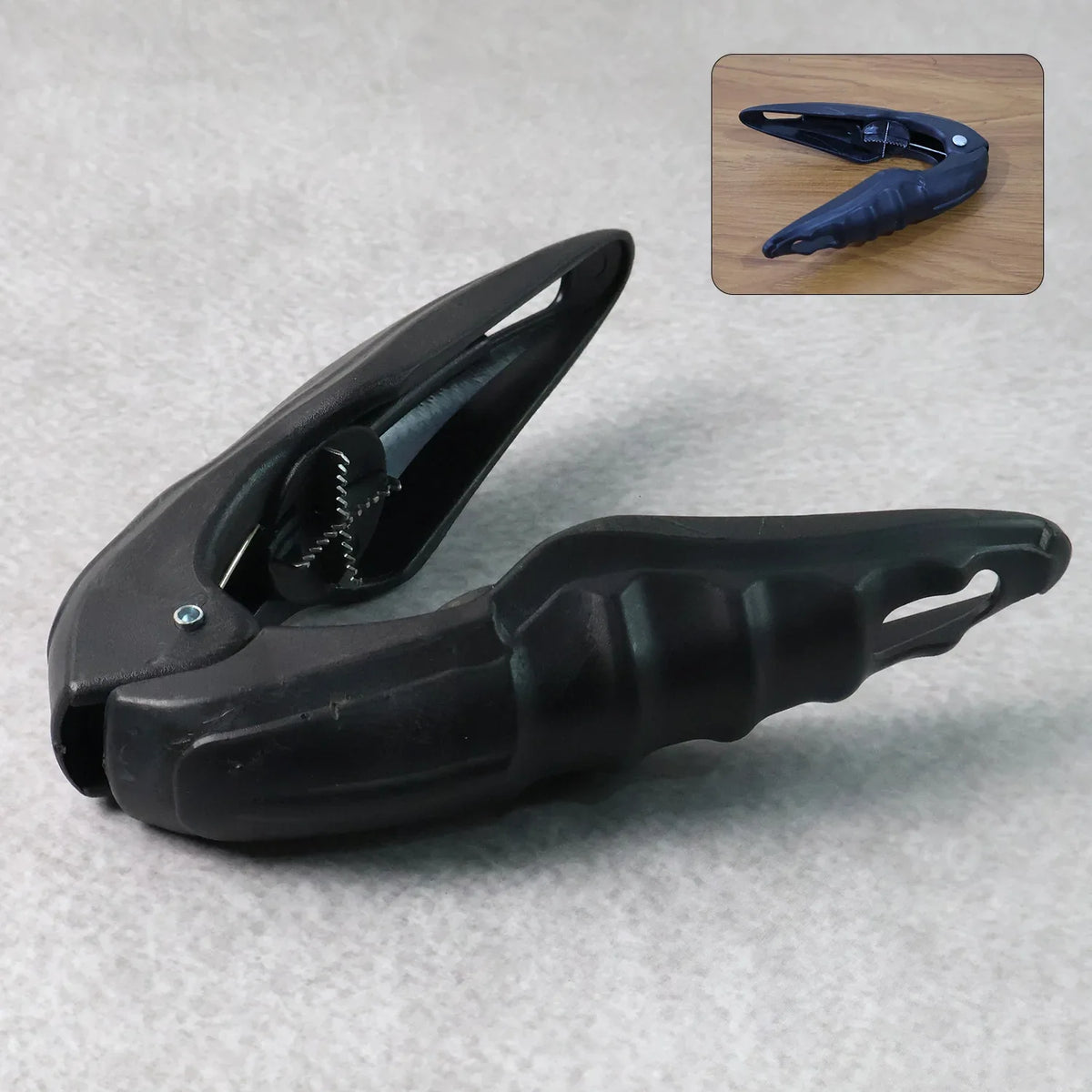 Multipurpose Walnuts And Seafood Cracker Tool - (1 Pc) - Zidbik
